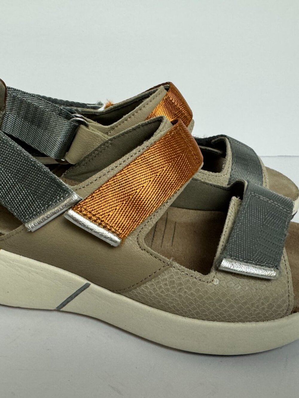 NAOT Odyssey Beige Lizard Combo Size 7 - Picture 9 of 9